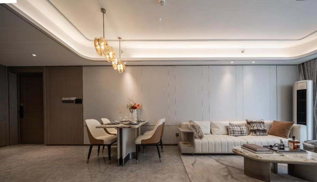 印湖云著样板间